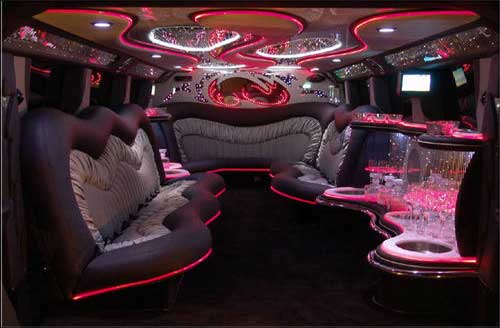 White Hummer H2 - Interior